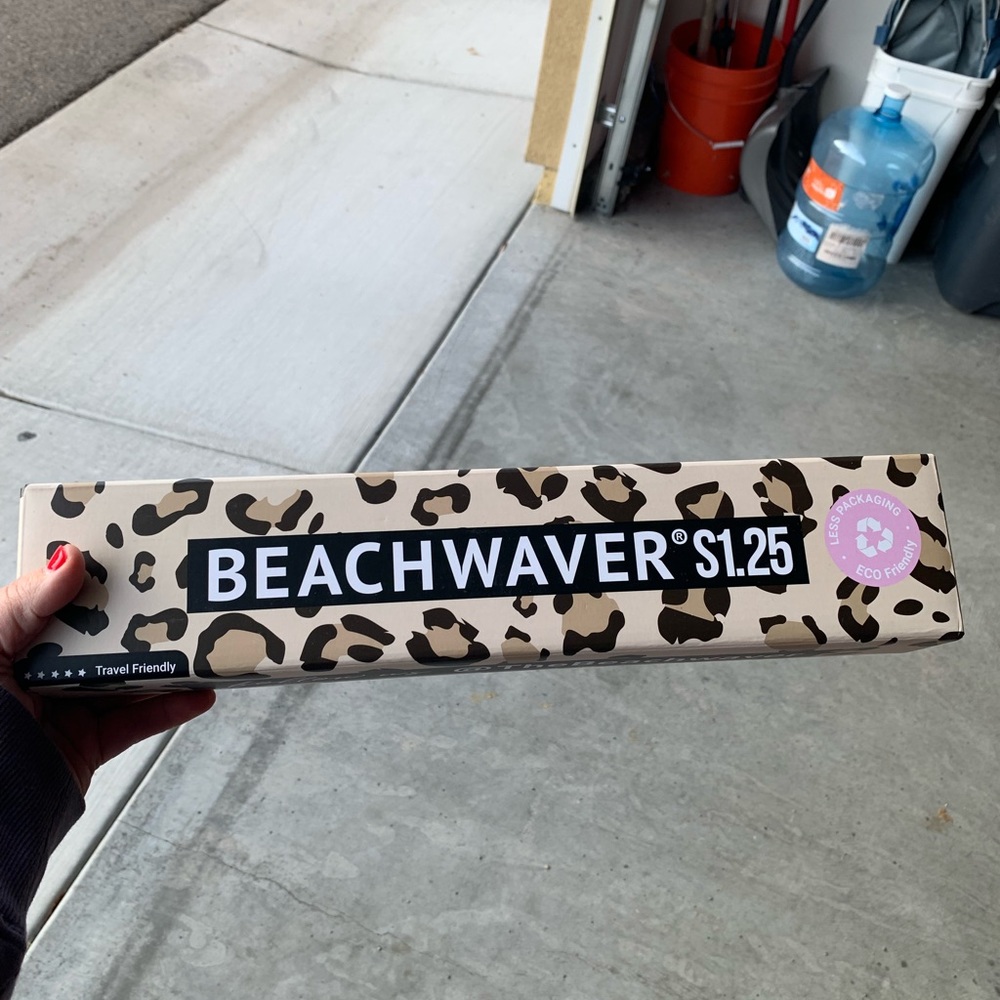 Beachwaver “catwalk” 1.25 brand new in box